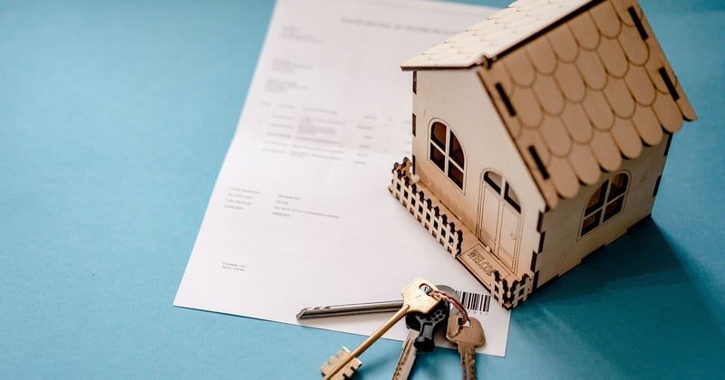 Les taux immobiliers chutent : le moment idéal pour acheter ?